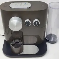 Item thumbnail for item 1263e7b1-63ce-473d-98e3-efe29e1e7816