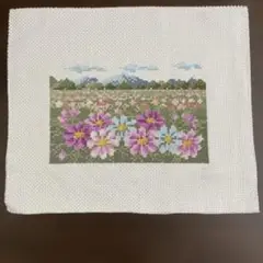 クロスステッチ完成品　コスモスの咲く風景