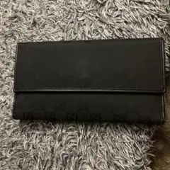 GUCCI三つ折り長財布