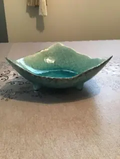 作山窯手作り青緑色 三角形皿
