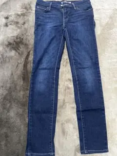 LEVI STRAUSS&CO SLIMMING SKINNY