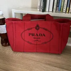 プラダ赤カナパトートバッグ