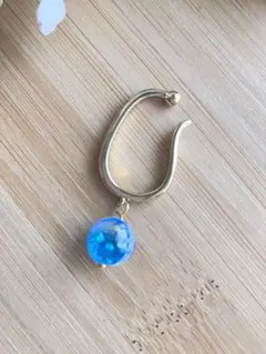 ホタルガラスのイヤーカフ　パナリブルー　沖縄　　海　お祭り