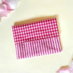 ハンドメイド　リバーシブルポケットティッシュケース”ベリー系”