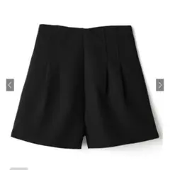 ［美品］GRL ハイウエストタックショートパンツ　at1647