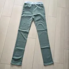 オリーブグリーン ボトムス 後ろポケット付き
