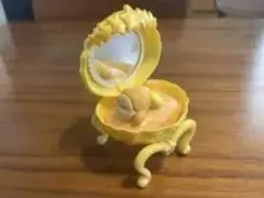 卵型オルゴール 鏡付き フィギュア