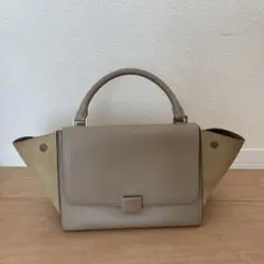 セリーヌ トラペーズ ベージュ