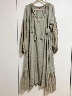 Item thumbnail for item 4e044e2c-38bf-40d5-a8a9-f1e1408f5a8b