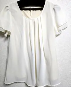 ホワイト プリーツ 半袖ブラウス