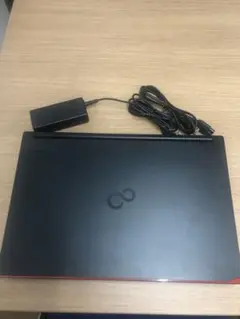 富士通 A579/B 第8世代 i5 メモリ8GB SSD256GB