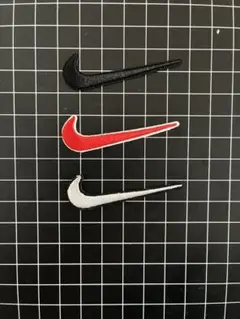 Nike 刺繍ロゴパッチ のり付き　　3枚セット