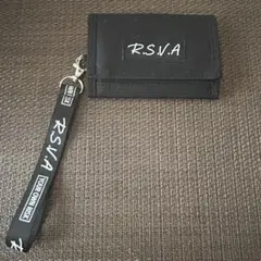 〇　R.S.V.A. 黒 折りたたみ財布 ストラップ付き