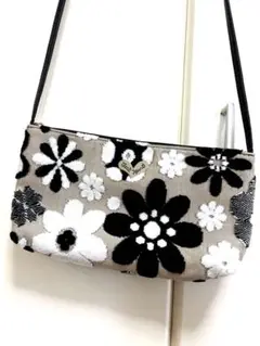 美品 シンクビー ショルダーバッグ 花柄 マーガレット パイル地