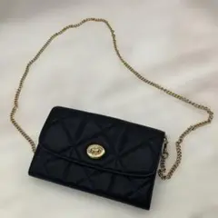 ほぼ未使用coach、コーチ、ブラックレザーキルティングゴールドショルダーバッグ