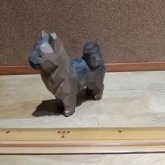 一刀彫の秋田犬