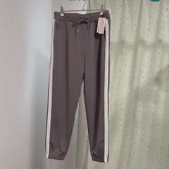 しまむら　サイドラインパンツ　l