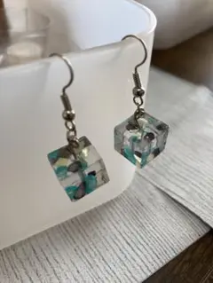 クリアキューブピアス 青系