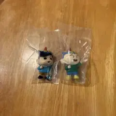クレヨンしんちゃん ガチャガチャ みんなでおそろいマスコット 2点セット