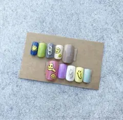 【現品】ネイルチップ カラフル ニコちゃん チェーン 個性派ネイル