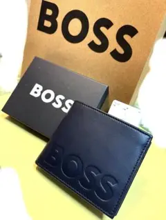 BOSS ネイビー 二つ折り財布 箱付き