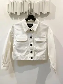 SIMPLICITÉ シンプリシテェ　ホワイト クロップドデニムジャケット