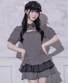 pium チュールカットアウトティアードワンピース