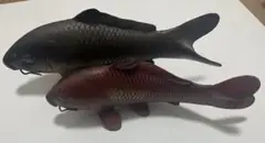 鯉夫婦　置物　赤と黒　ペア
