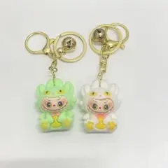 (54) 怪獣ラブブ キーホルダー 2個セット 緑 白 ストラップ