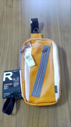 ボディバッグ