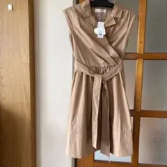 膝丈ワンピース
