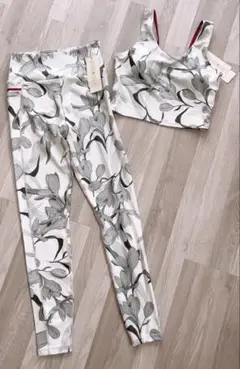 【新品】Real stone ♡ヨガウェア上下セット♡リアルストーン♡レギンス