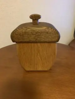 どんぐりの小物入れ