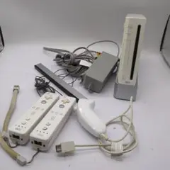 Wii本体 + リモコン2個 + センサー　ケーブル　箱無し　セット　②