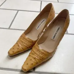 MANOLO BLAHNIK パンプス