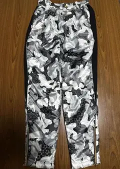 VIVA HEART DRESSCAMP コラボ　迷彩柄　ゴルフパンツ
