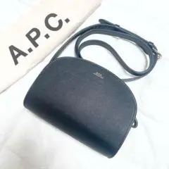 【未使用品】APC アーペーセー ハーフムーン ショルダーバッグ 黒