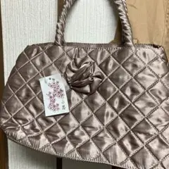 キルティング ベージュ ハンドバッグ