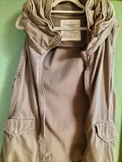 Item thumbnail for item 8d4aecbc-3670-48e2-9278-430b0bc1af0d