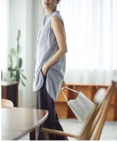 PLST　グレーのストライプ柄　ノースリーブロングシャツ　Sサイズ