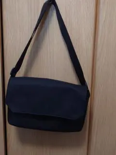 Item thumbnail for item 1ca332ce-39ba-4f62-ab72-cccda5a8de90