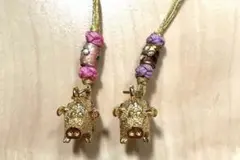 金色豚　ピンク、紫ストラップ　2点まとめ売り