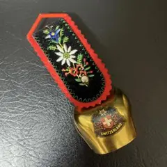 Item thumbnail for item 30501333-8efd-4f3c-87c2-b401b3e14c37