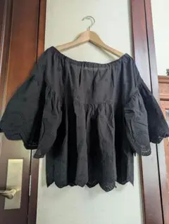 ユナイテッドアローズ　◆　ブラック　刺繍ブラウス　　★お値下げしました！　8/2