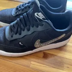NIKE ブラック スニーカー スワロフスキー風