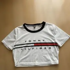 TOMMY HILFIGER クロップドTシャツ 半袖