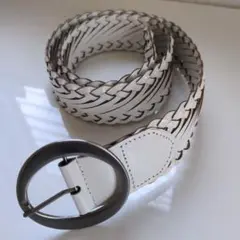 ホワイト編み込みレザーベルト