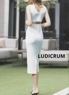 新品 LUDICRUM ルーディクルム ワンピ バックオープン ホワイト Ｓ