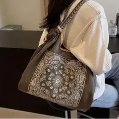 新品　バンダナ柄　刺繍　トートバッグ　エコバッグ　グレー