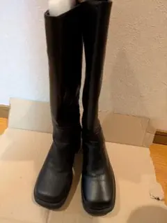 ブラックロングブーツ